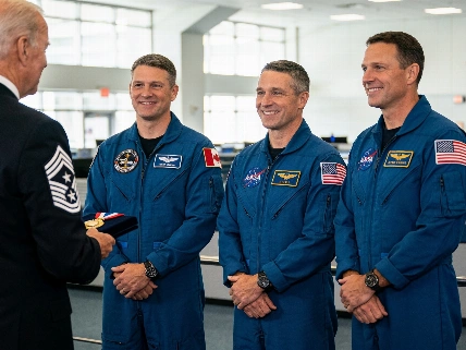 NASA Artemis II Astronauts to Receive Congressional Space Medal of Honor Science.Report