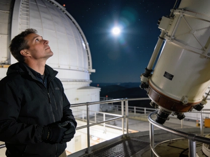 Astronomers Warn of Night Sky Risks From Sun-Reflecting Satellite Scince.Report