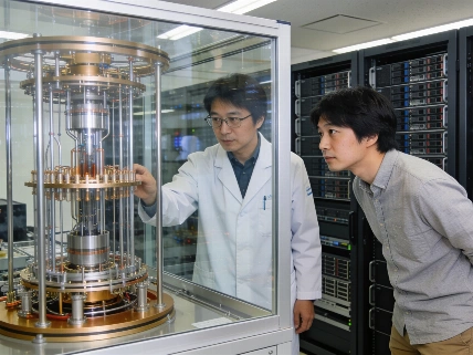 ROQUO Hybrid Supercomputer Links Trapped-Ion Qubits and NVIDIA Blackwell GPUs Science.Report