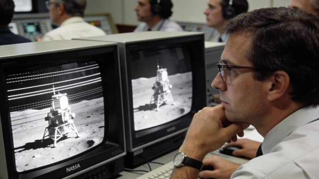 Viking 1's First Mars Surface Image Changed Planetary Exploration Science.Report