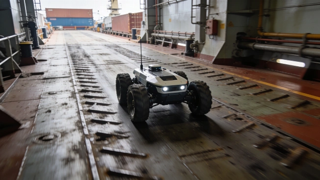 Hyundai MobED Robot Navigates Moving Ship in Real-World Test Science.Report